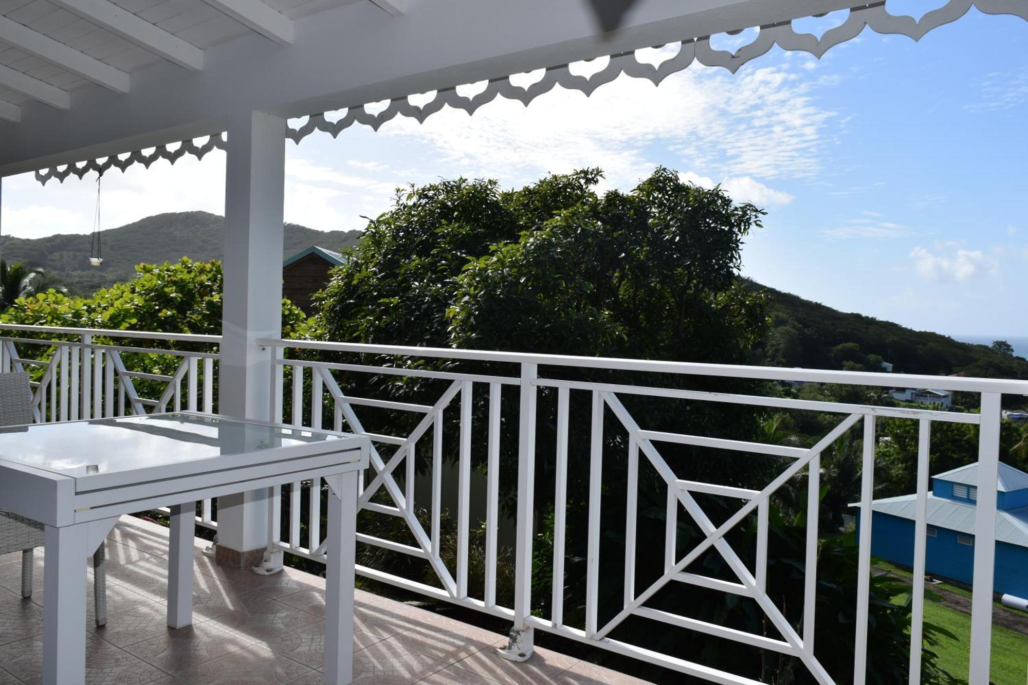 Habitation Pineau Villa Deshaies Exterior photo